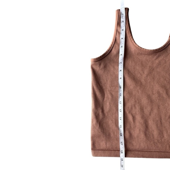 OFFLINE by Aerie Seamless Cropped Ribbed Stretch Tank Top Tee Size XL - Picture 4 of 6